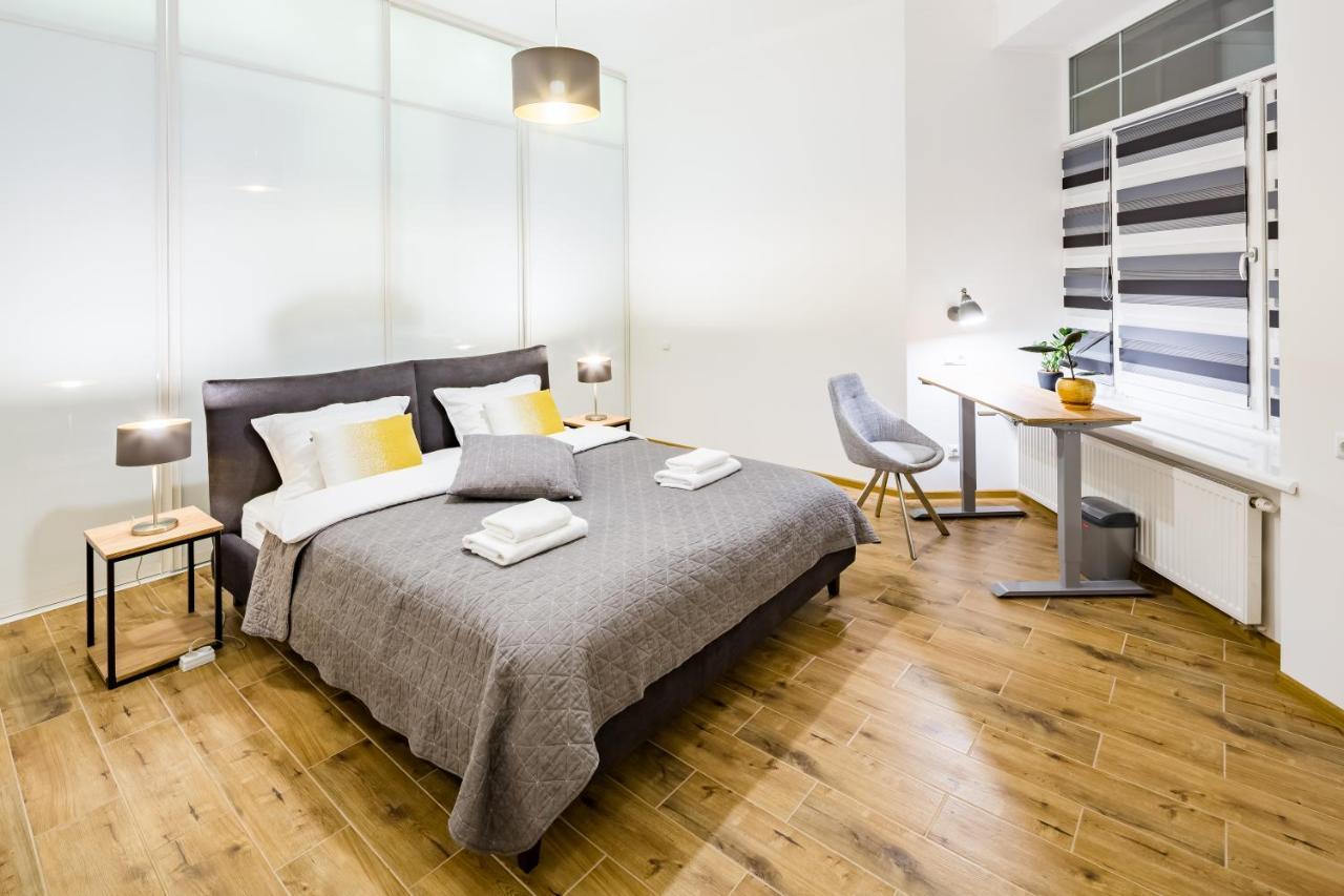 New Large 2 Bedroom In Lviv Historic Centre Eksteriør billede